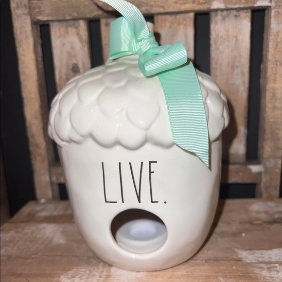 Rae Dunn LIVE Birdhouse. - Picture 1 of 1